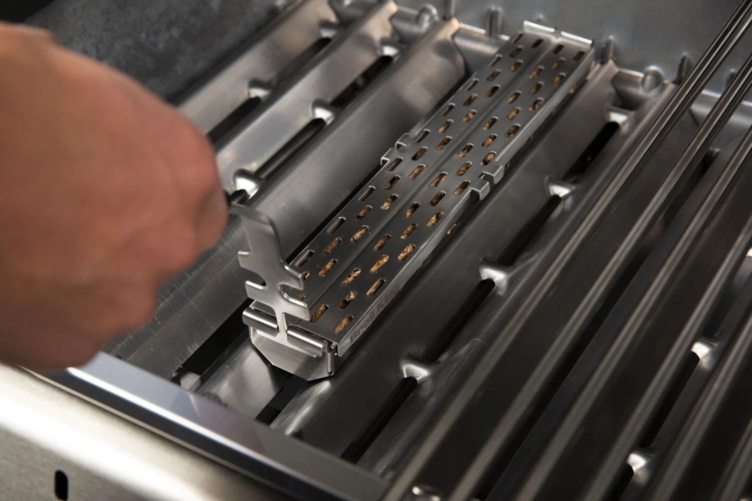 Broil King Pellet Smokerbox / Räucherbox – Bild 3