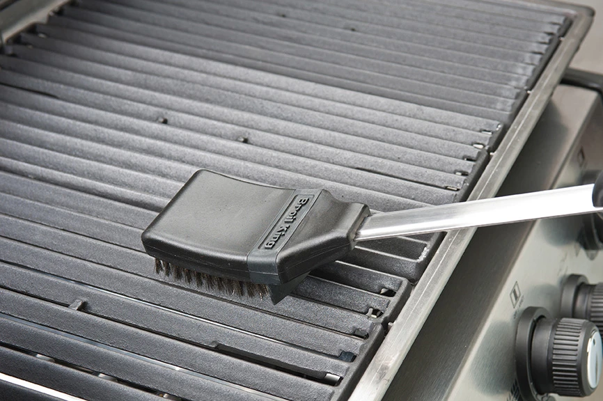 Broil King Grillbürste 47cm Edelstahlborsten Mit Spritzschutz + Ersatzkopf – Bild 4