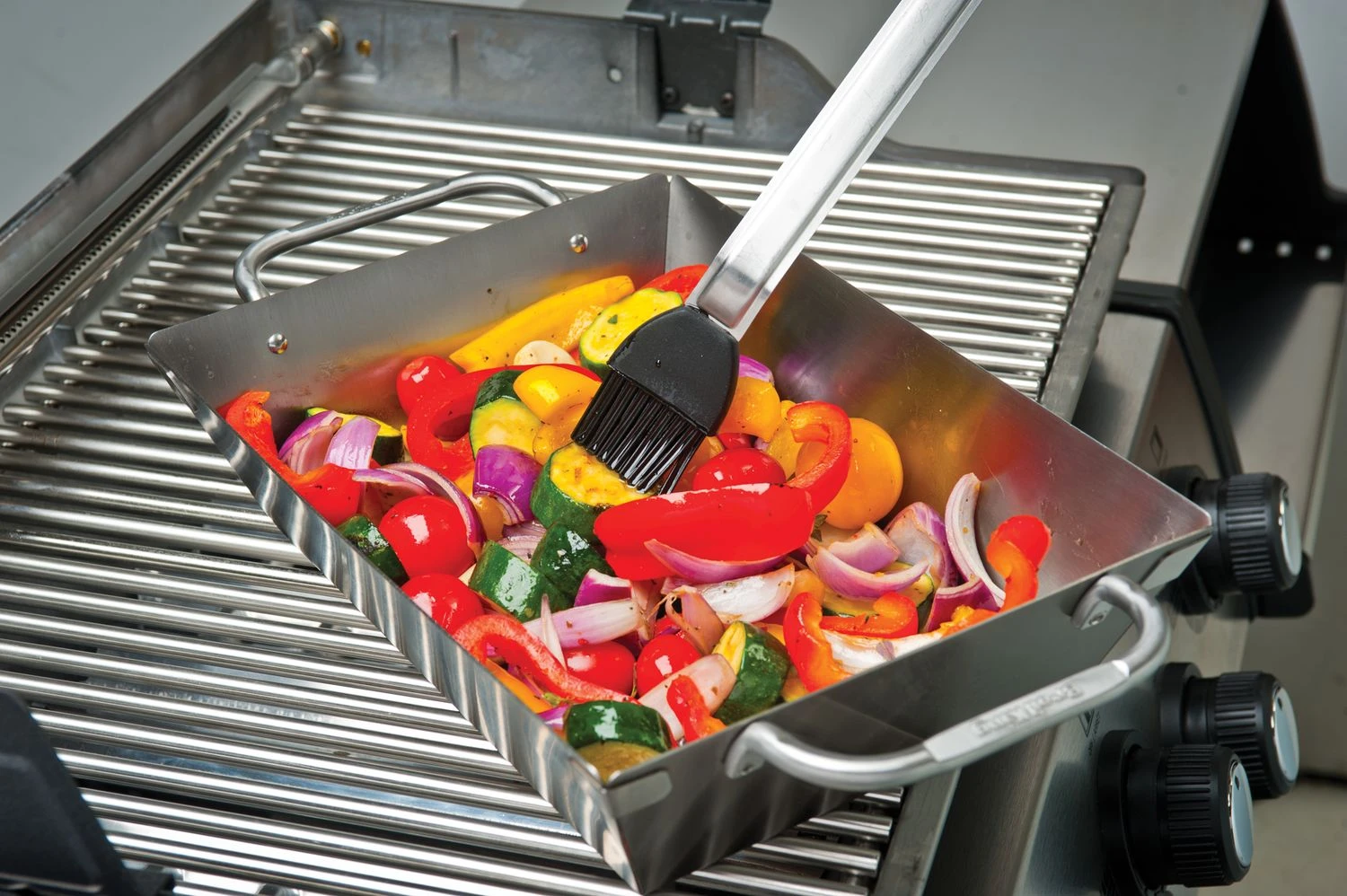 Broil King Gemüse Grillkorb Premium, Edelstahl 26 X 18cm – Bild 3