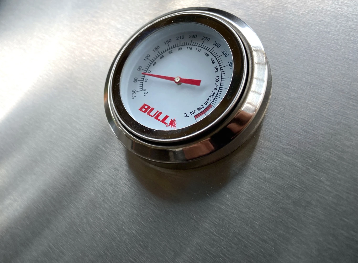 BULL Diablo Gasgrill - Einbaugrill Mit Backburner Und Rotisserie – Bild 2