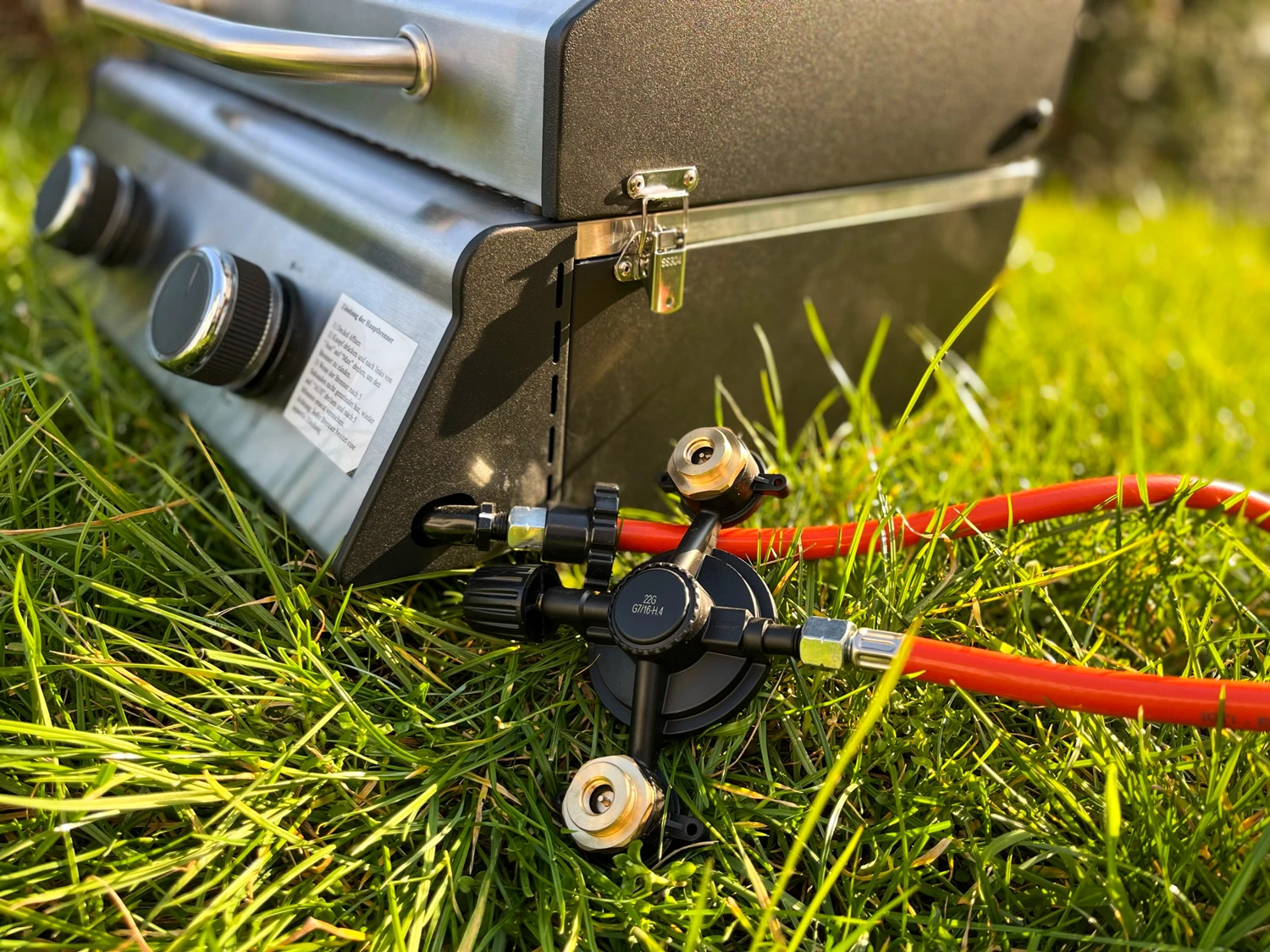 Grillfürst Kombi Kartuschen-Druckregler 50 Mbar - Für Den Anschluss Von 2 Gaskartuschen – Bild 2