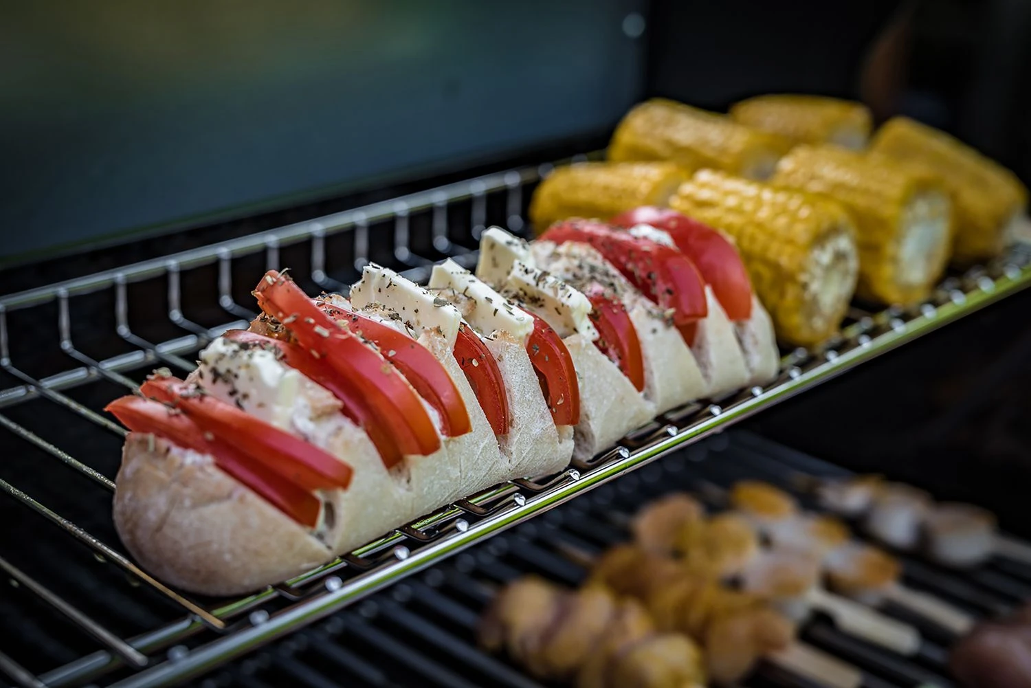 Grillfürst G750G Borussia Dortmund Edition 7-Brenner Doppelkammer - Gasgrill Mit Hochtemperaturbrenner, Seitenkocher, Heckbrenner Und Gusseisen Roste – Bild 12