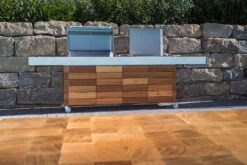 Grillfürst Outdoor Küche Mit Beton-Arbeitsplatte Und HPL-Unterschrank - Mit Edler Holzverkleidung (300 Cm X 80 Cm) - Mit Einbaugrill Und Planchagrill