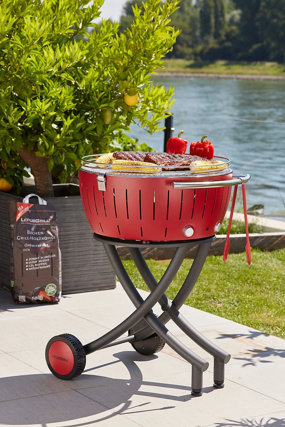 LotusGrill XXL - Holzkohle Grillstation - Feuerrot – Bild 3