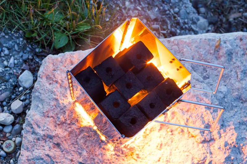 McBrikett Klappkamin / Zusammenklappbarer Anzündkamin – Bild 4