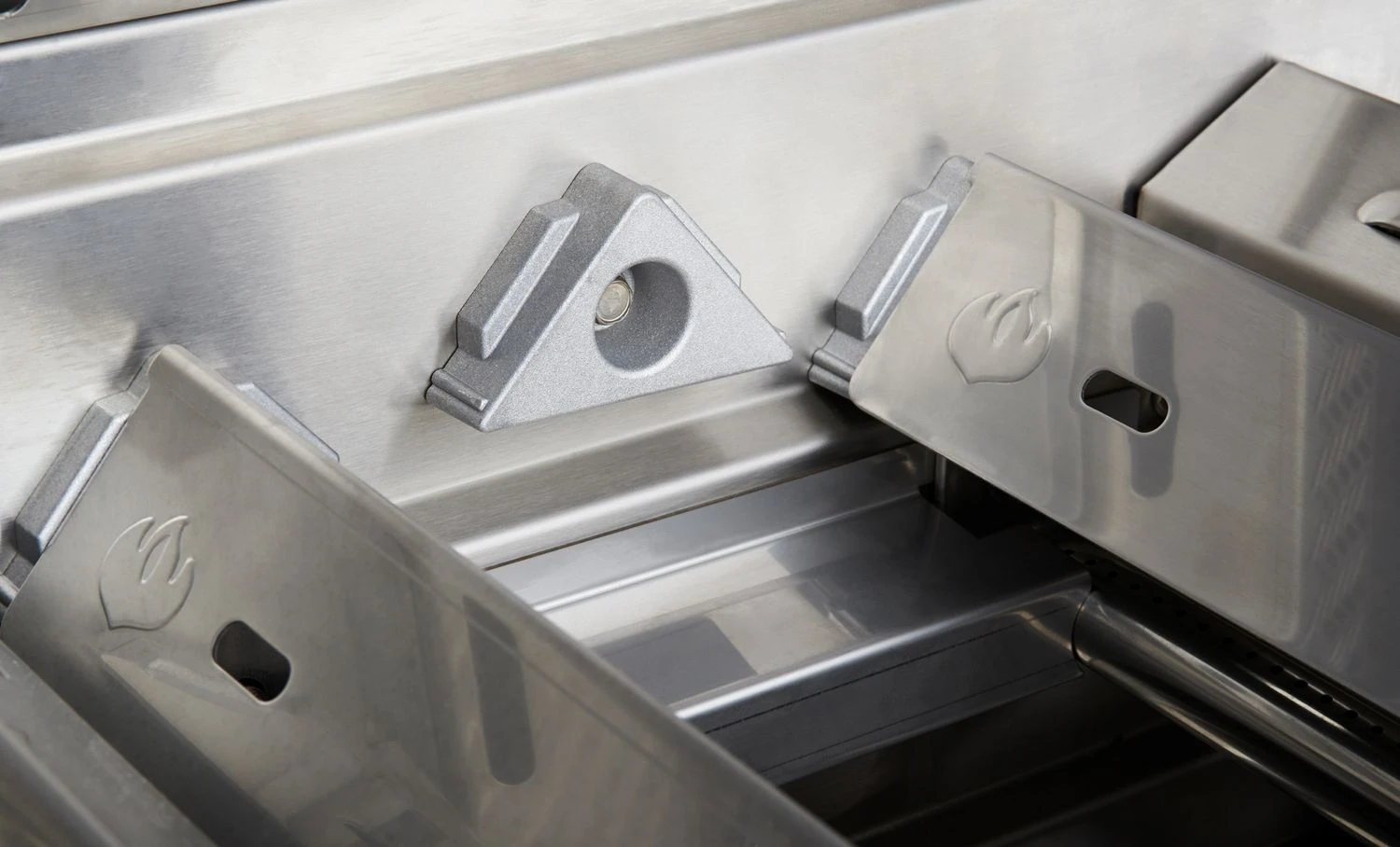 Napoleon Outdoor Küche Oasis 300 Mit Prestige Pro 665 Edelstahl Einbaugrill Ohne Vordefinierte Arbeitsplatte – Bild 7