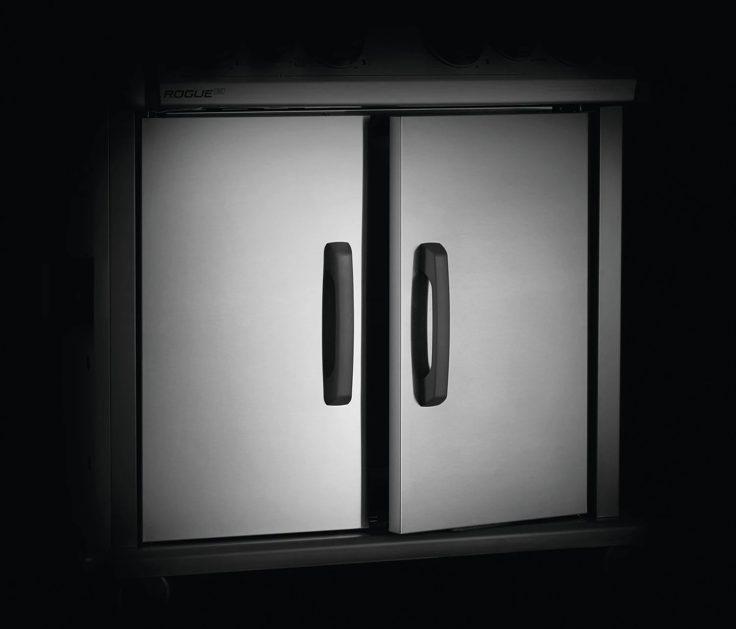 Napoleon Rogue SE 525 Edelstahl Gasgrill Mit Sizzle Zone Und Heckbrenner - Modell 2023 – Bild 11