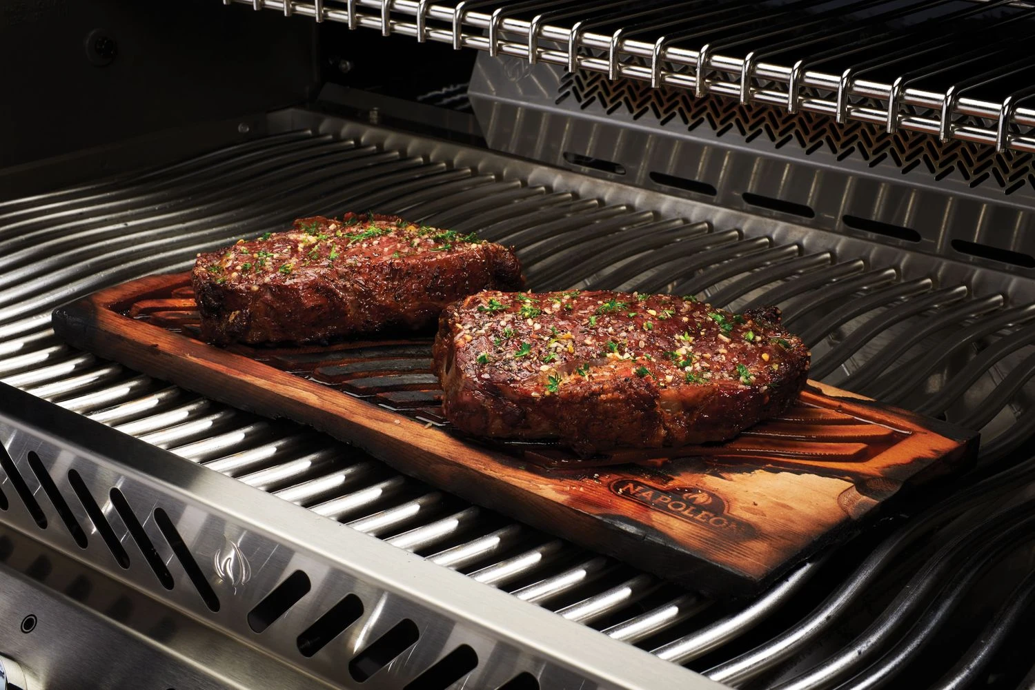 Napoleon Räucherbrett Zeder Mit Rand (für Flüssigkeit Geeignet) – Bild 2