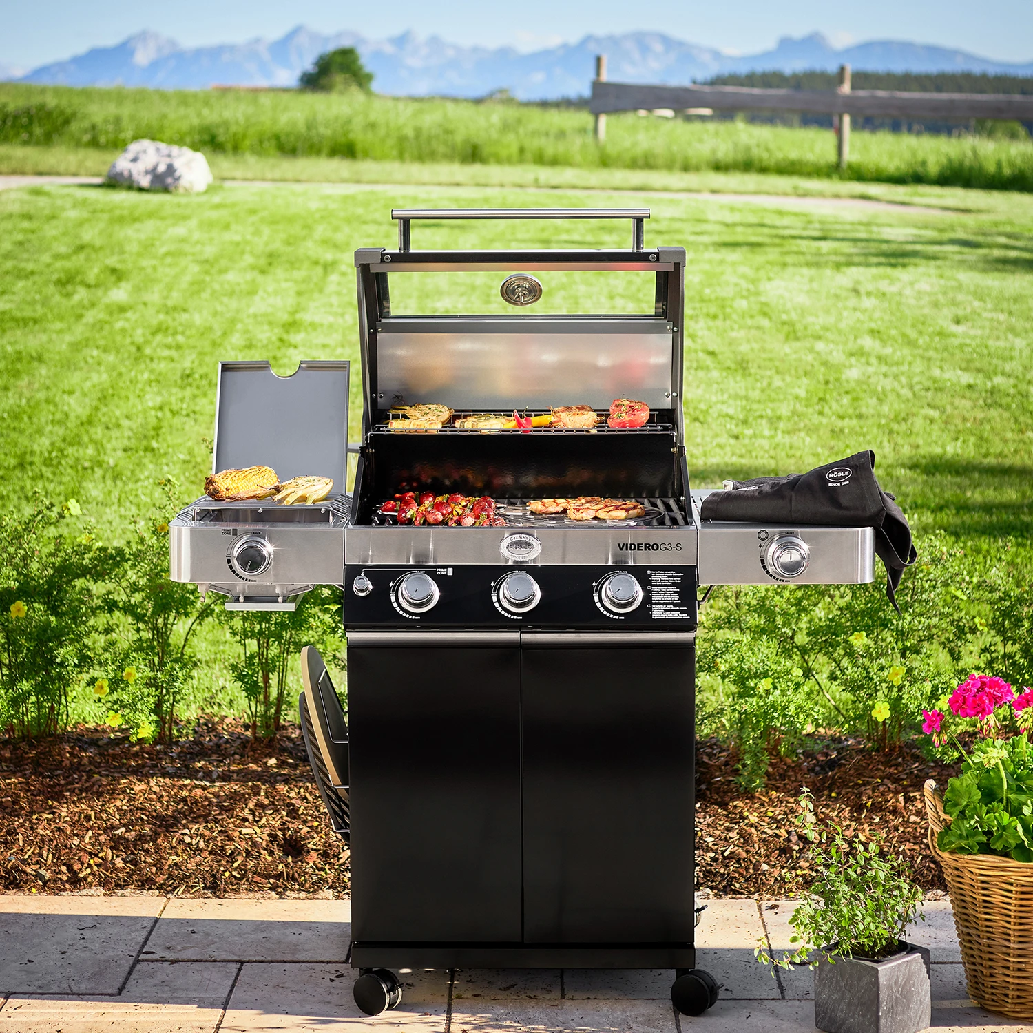 Rösle Gasgrill Videro G3-S VARIO+ Schwarz - Modell 2023 - X-DEAL Inkl. Abdeckhaube, Grillplatte Und Drehspieß – Bild 14
