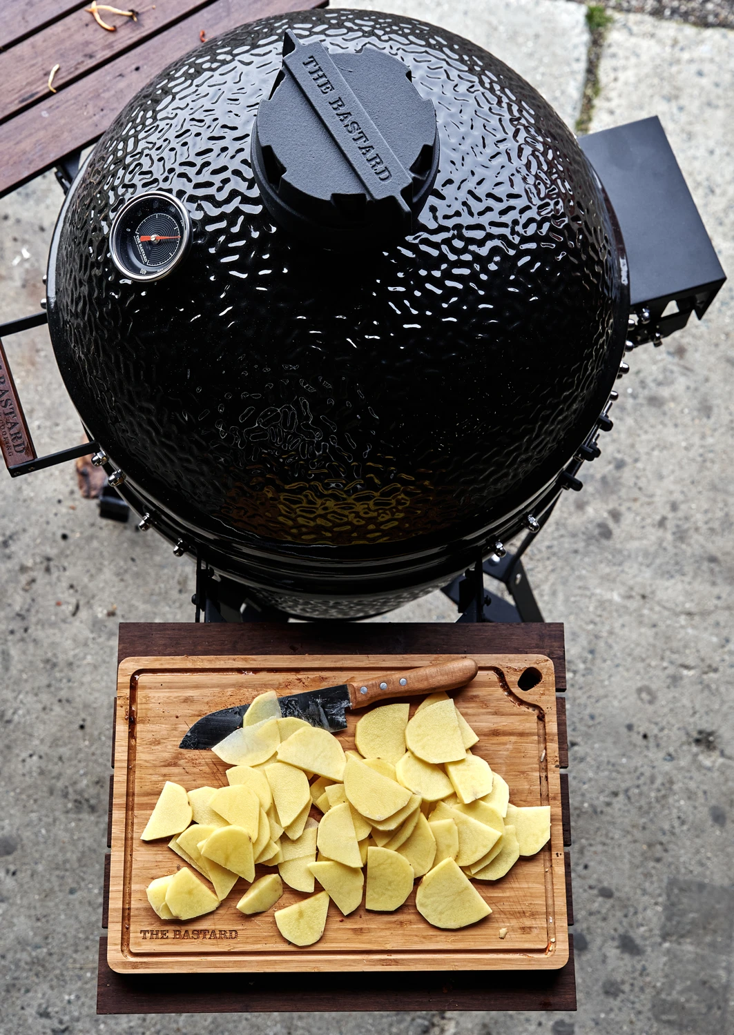 The Bastard Keramikgrill Classic Large - Complete - Schwarz Glänzend - Modell 2023 – Bild 8
